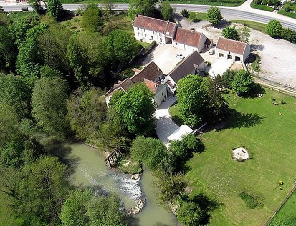 Le Moulin De Pommeuse Bed and Breakfast Buitenkant foto