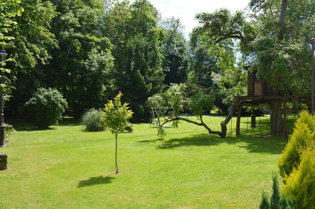 Le Moulin De Pommeuse Bed and Breakfast Buitenkant foto