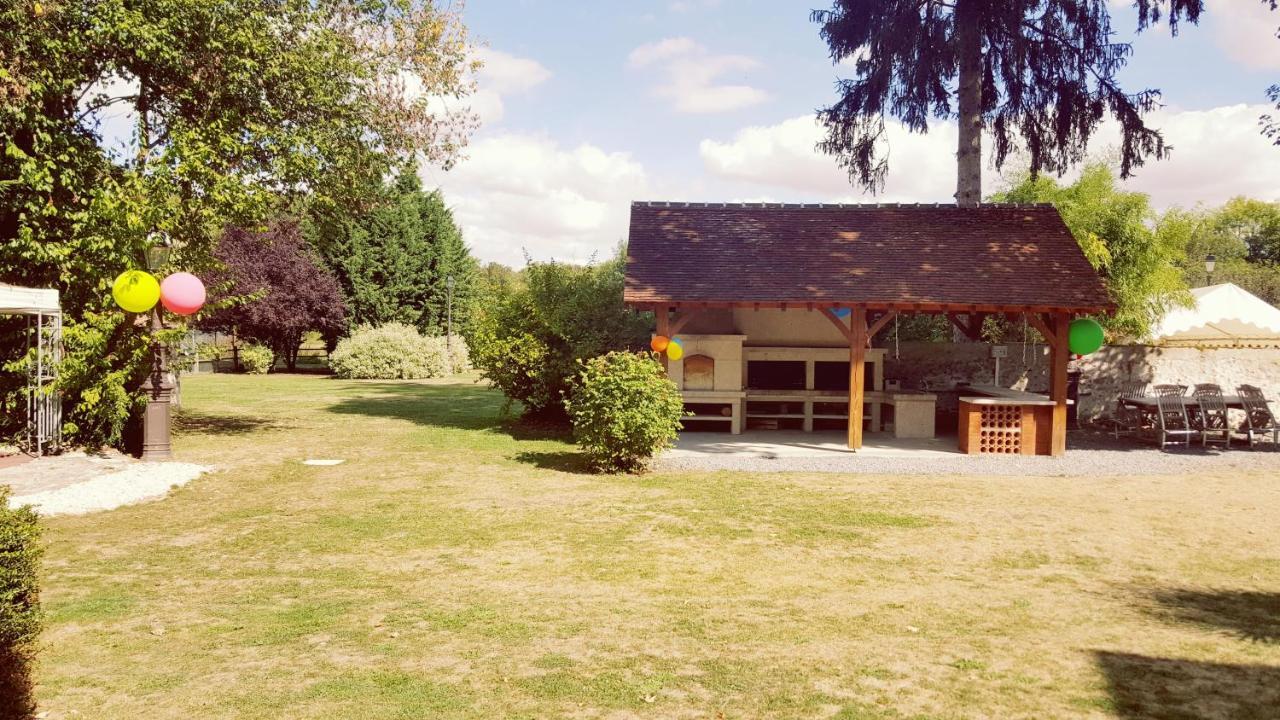 Le Moulin De Pommeuse Bed and Breakfast Buitenkant foto