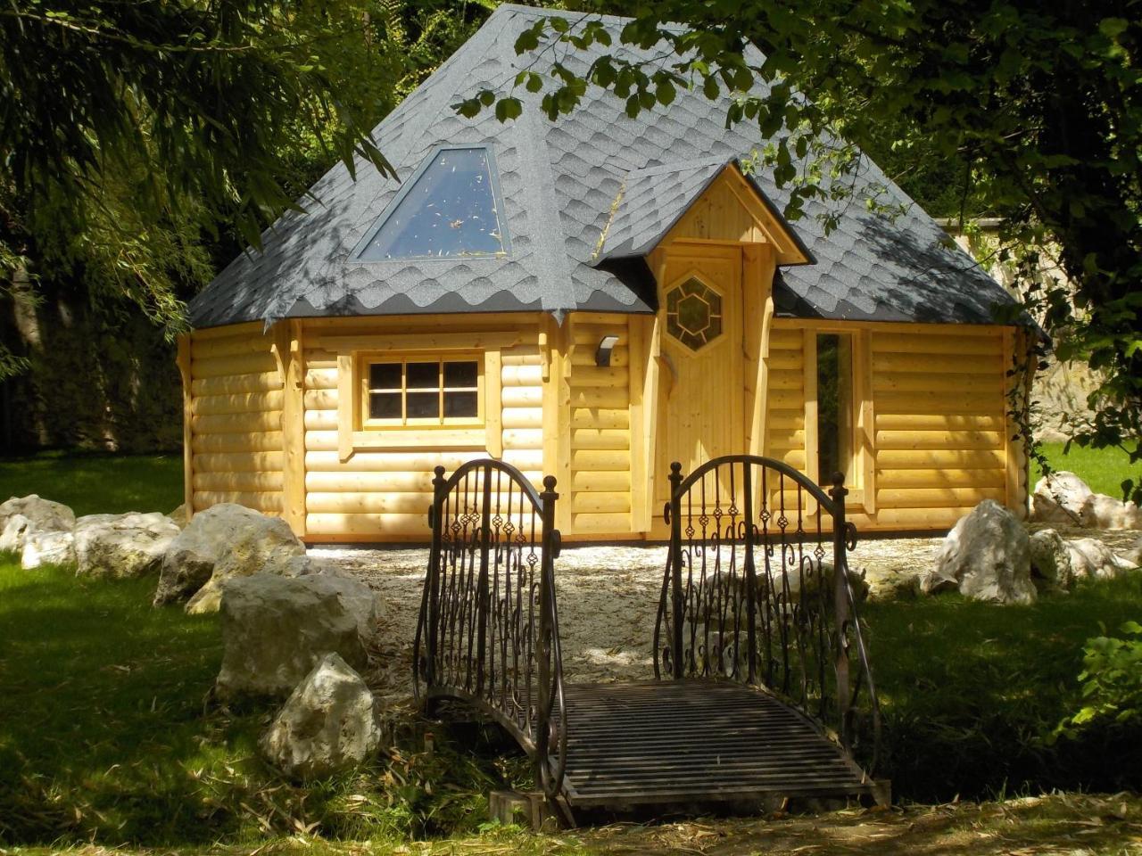 Le Moulin De Pommeuse Bed and Breakfast Buitenkant foto